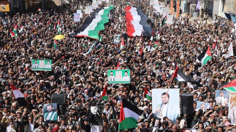أربع مسيرات حاشدة بصعدة تحت شعار ” تحالف حماية السفن الإسرائيلية لا يرهبنا “
