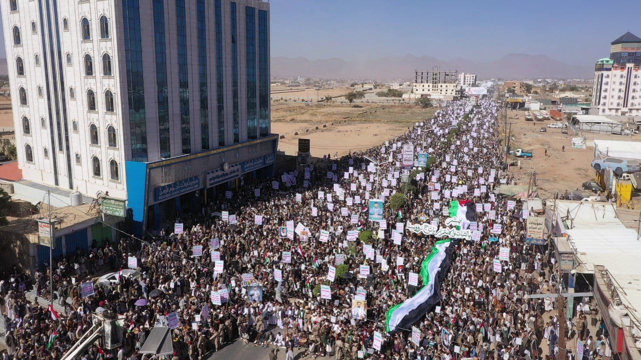 صعدة.. 14 مسيرة حاشدة تحت شعار ” مسارنا مع غزة.. قدما حتى النصر “