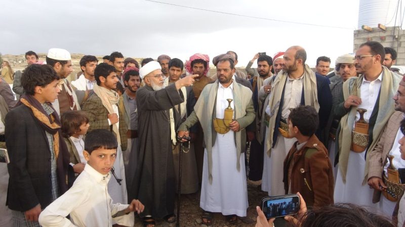 قيادة محافظة صعدة تزور العلامة محمد عبدالعظيم الحوثي